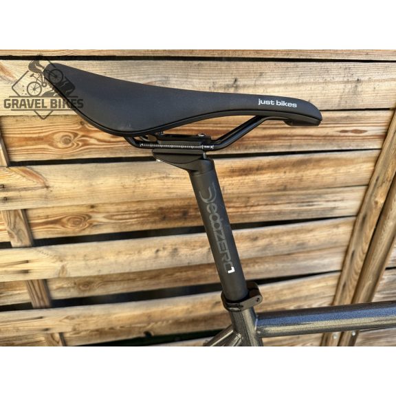 SB4 gravel kerékpár, acélváz, karbon villa, Shimano GRX 2x11s - 53 cm (fényes kaméleon) SB4 gravel kerékpár, acélváz, karbon villa, Shimano GRX 2x11s - 53 cm (fényes kaméleon)