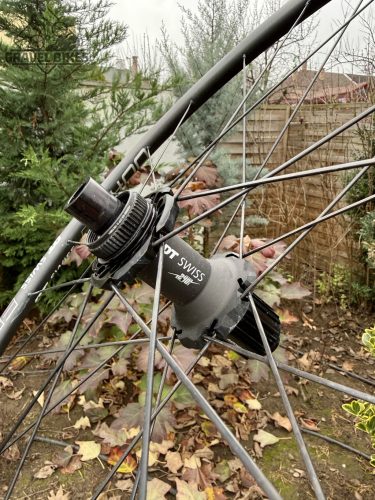 DT Swiss ER 1400 DICUT® DB21 28" tárcsa Shimano HG  vagy XDR kerékszett 