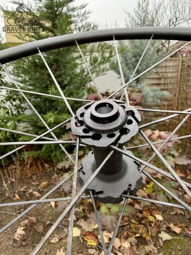DT Swiss ER 1400 DICUT® DB21 28" tárcsa Shimano HG  vagy XDR kerékszett 