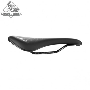   Selle Italia nyereg NOVUS BOOST EVO GRAVEL TM SUPERFLOW L3 145 mm méret, TM mangán ötvözet pálca, FEKETE