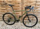 SB4 acélvázas +karbon villa, GRX 810 1x11s, MAVIC Allroad kerék - 53 cm (matt oliva)