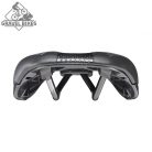 Selle Italia nyereg NOVUS ENDURANCE TM SUPERFLOW S3 vagy L3 méret, TM mangán ötvözet pálca