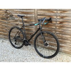   SB6 full acélvázas bikepacking gravel - GRX 810 2x11s, DT SWISS ER1600 kerék - 55 cm (fényes fekete)