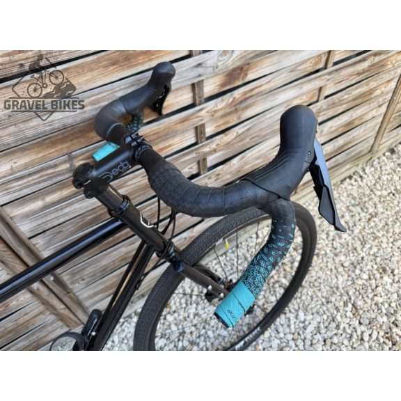 SB6 full acélvázas bikepacking gravel - GRX 810 2x11s, MAVIC kerék - 55 cm (fényes fekete) SB6 full acélvázas bikepacking gravel - GRX 810 2x11s, MAVIC kerék - 55 cm (fényes fekete)