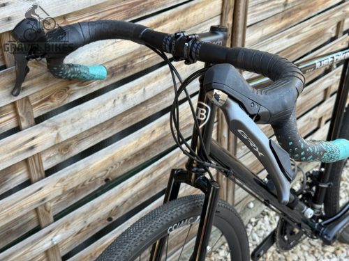 SB6 full acélvázas bikepacking gravel - GRX 810 2x11s, DT SWISS ER1600 kerék - 55 cm (fényes fekete)