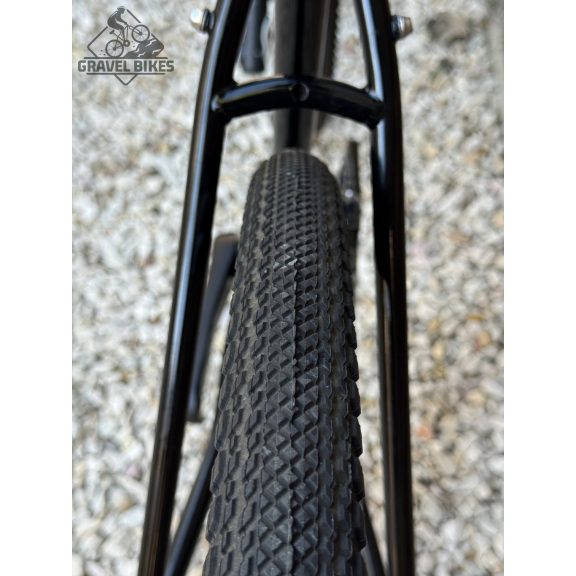SB6 full acélvázas bikepacking gravel - GRX 810 2x11s, MAVIC kerék - 55 cm (fényes fekete) SB6 full acélvázas bikepacking gravel - GRX 810 2x11s, MAVIC kerék - 55 cm (fényes fekete)
