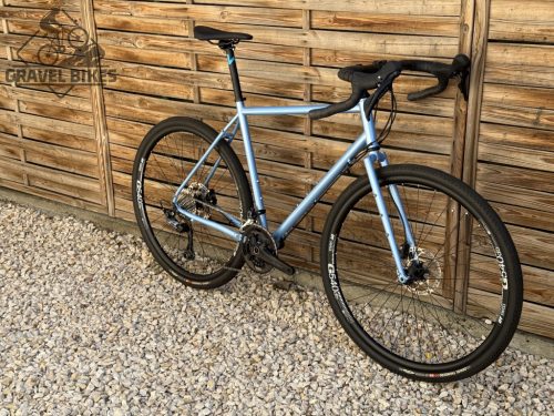 SB6 full acélvázas bikepacking gravel - Shimano GRX 600 2x11 s - (fényes égkék)
