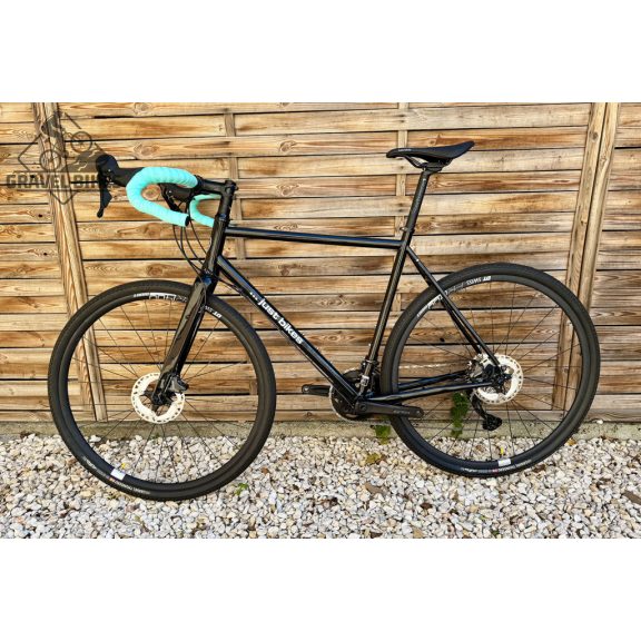 SB4 acélvázas gravel - Shimano GRX 610 2x12 s - 55 cm (fényes fekete) SB4 acélvázas gravel - Shimano GRX 610 2x12 s - 55 cm (fényes fekete)