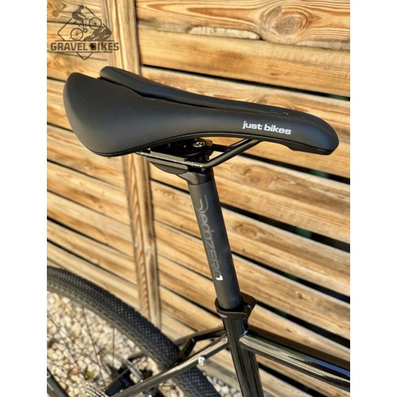 SB4 acélvázas gravel - Shimano GRX 610 2x12 s - 55 cm (fényes fekete) SB4 acélvázas gravel - Shimano GRX 610 2x12 s - 55 cm (fényes fekete)