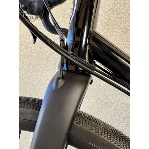 SB4 acélvázas gravel, karbon villa - Shimano GRX 610 2x11 s - 57 cm (fényes fekete) SB4 acélvázas gravel, karbon villa - Shimano GRX 610 2x11 s - 57 cm (fényes fekete)