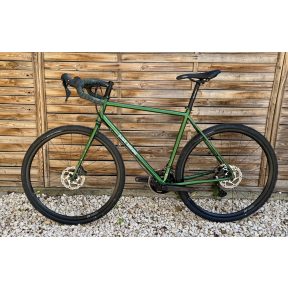 SB EGYEDI építésű gravelek